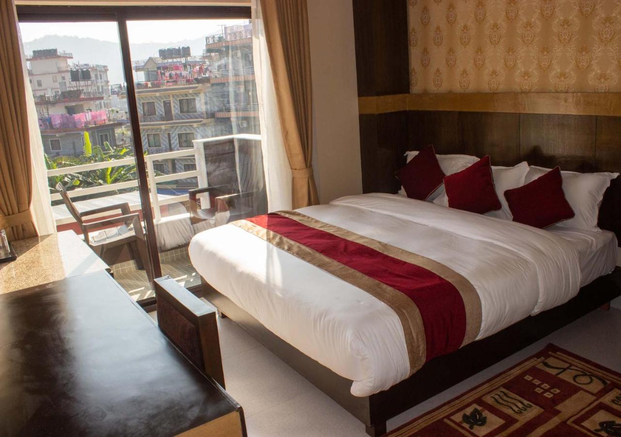 Hotel Silverline ポカラ エクステリア 写真